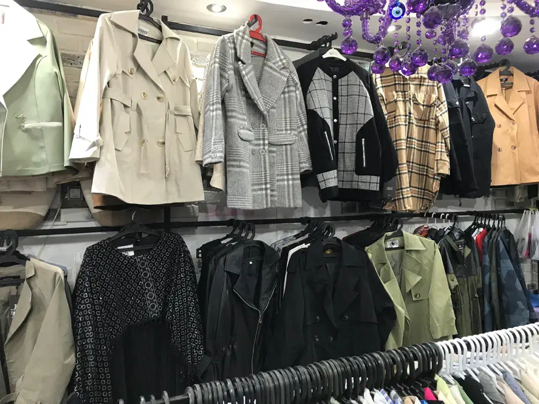 فروش بعلت جمع آوری (آدرس پاساژ سیدان طبقه یک)|لباس|آستارا, |دیوار