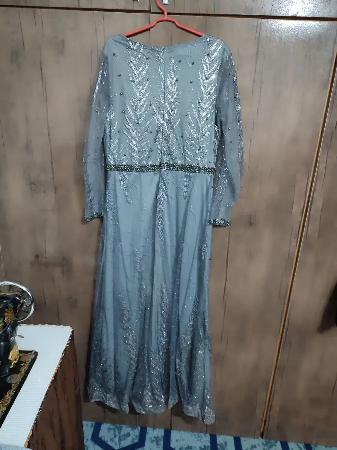 پیراهن بلند|لباس|خمام, |دیوار