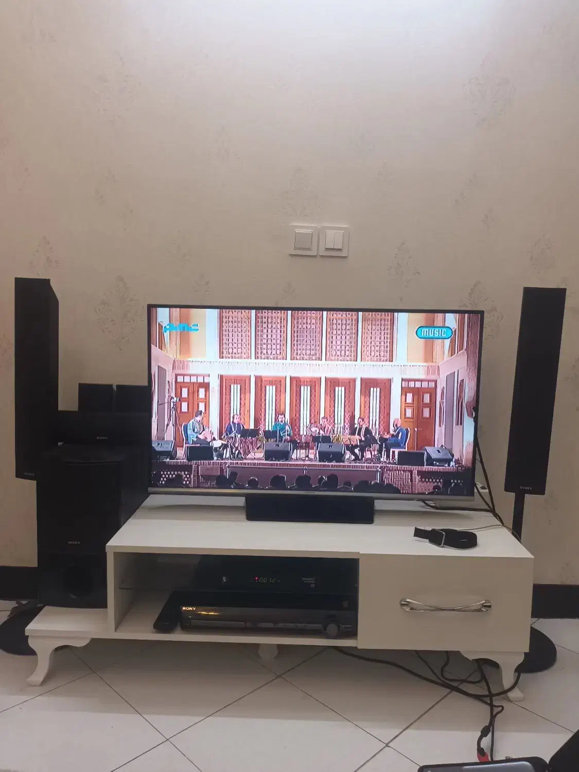 تلوزیون|تلویزیون و پروژکتور|تهران, قلمستان|دیوار