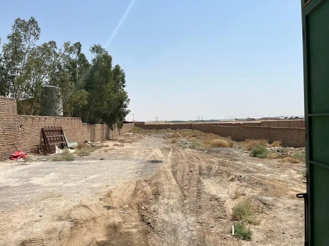۲۰۰۰ متر گاراژ بر جاده کوه سفید|اجارهٔ دفتر صنعتی، کشاورزی، تجاری|قم, کوه سفید|دیوار