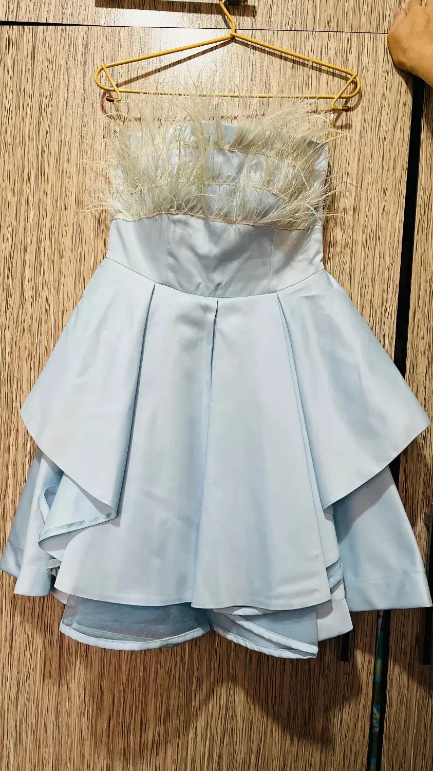 لباس مجلسی|لباس|کوچصفهان, |دیوار