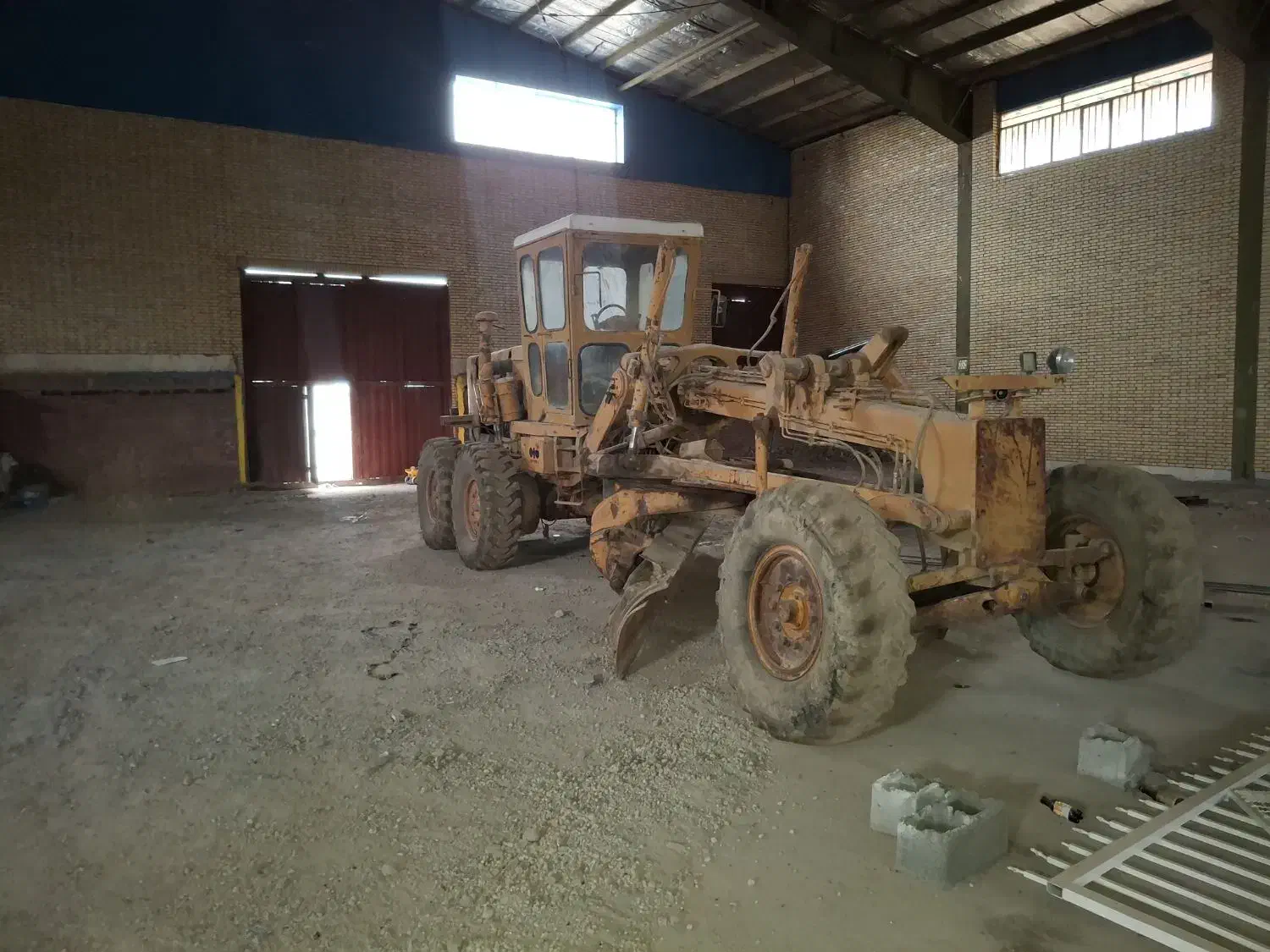 گریدر 705  R2|خودرو سنگین|سیرجان, |دیوار