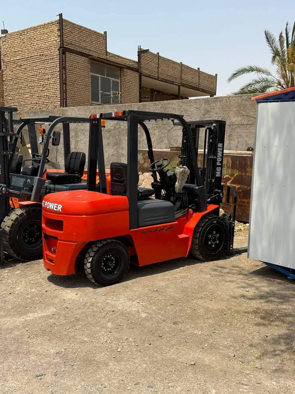 لیفتراک بدون واسطه|خودرو سنگین|اصفهان, چرخاب|دیوار