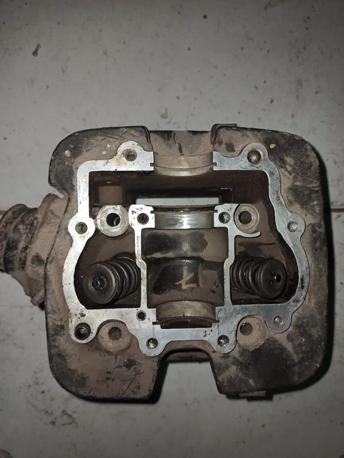 سیلندرسرسیلندر آپاچی 180|قطعات یدکی و لوازم جانبی|رباط‌کریم, الارد|دیوار