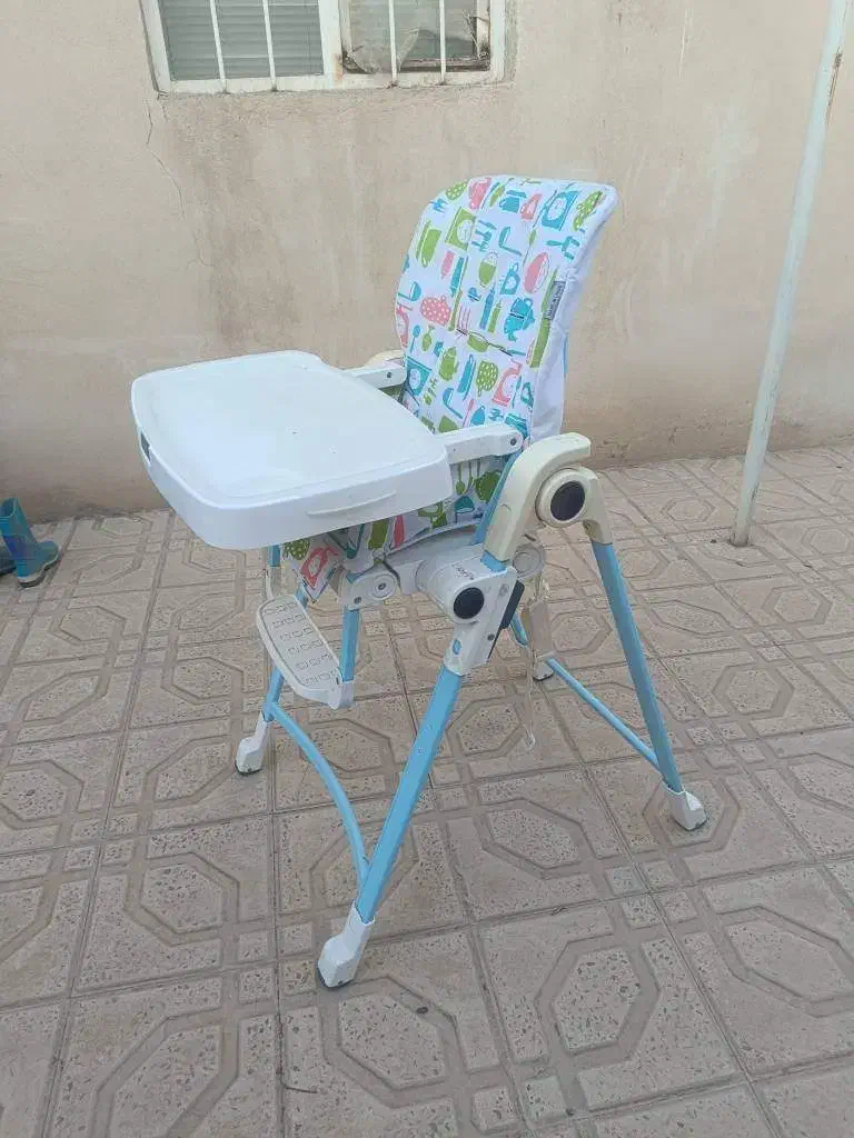 صندلی غذای کودک|تخت و صندلی بچه|هشتگرد, شهرک کوثر|دیوار