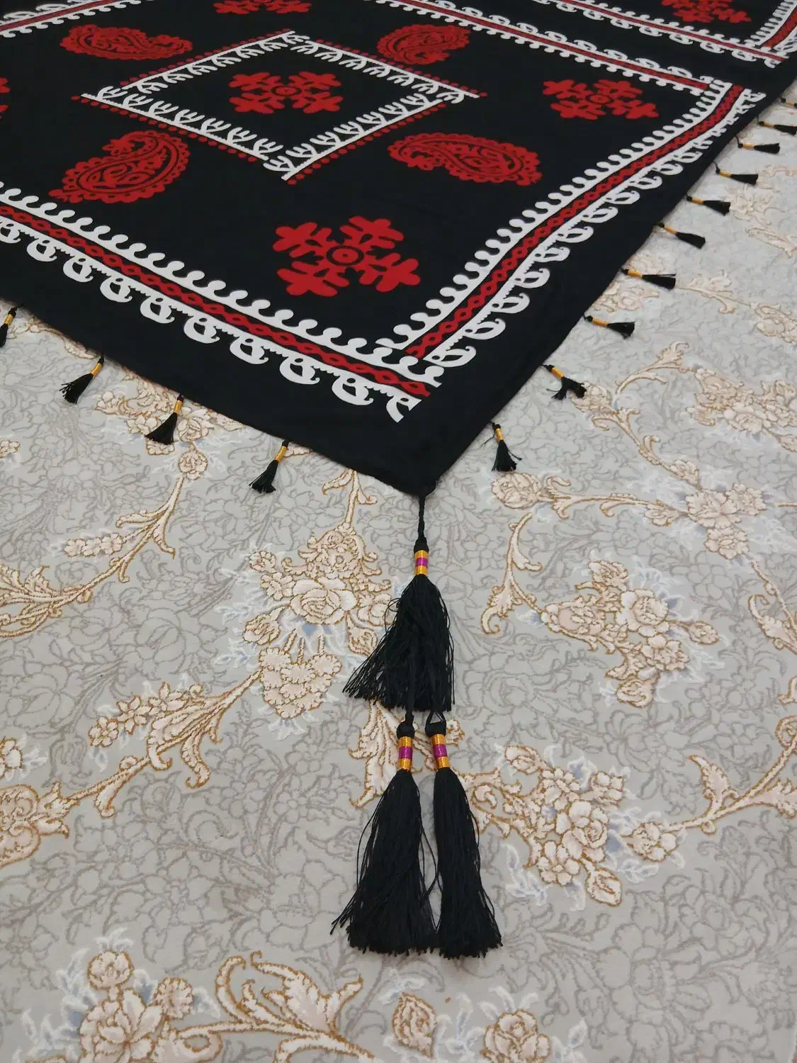 (گلونی).|لباس|ایلام, |دیوار