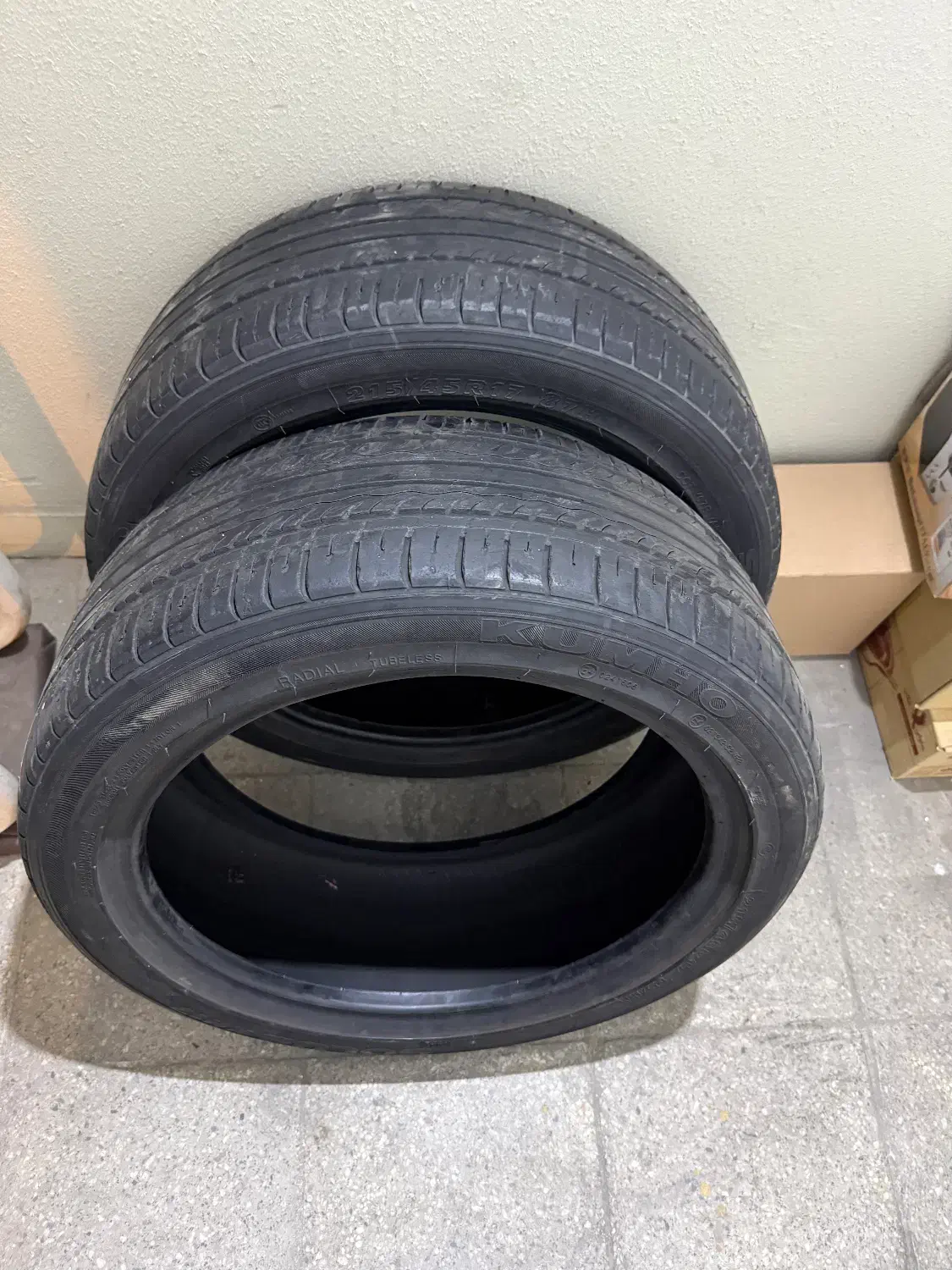 دو حلقه لاستیک KUMHO  بالای ۷۰ درصد|قطعات یدکی و لوازم جانبی|تهران, شهرک آزمایش|دیوار