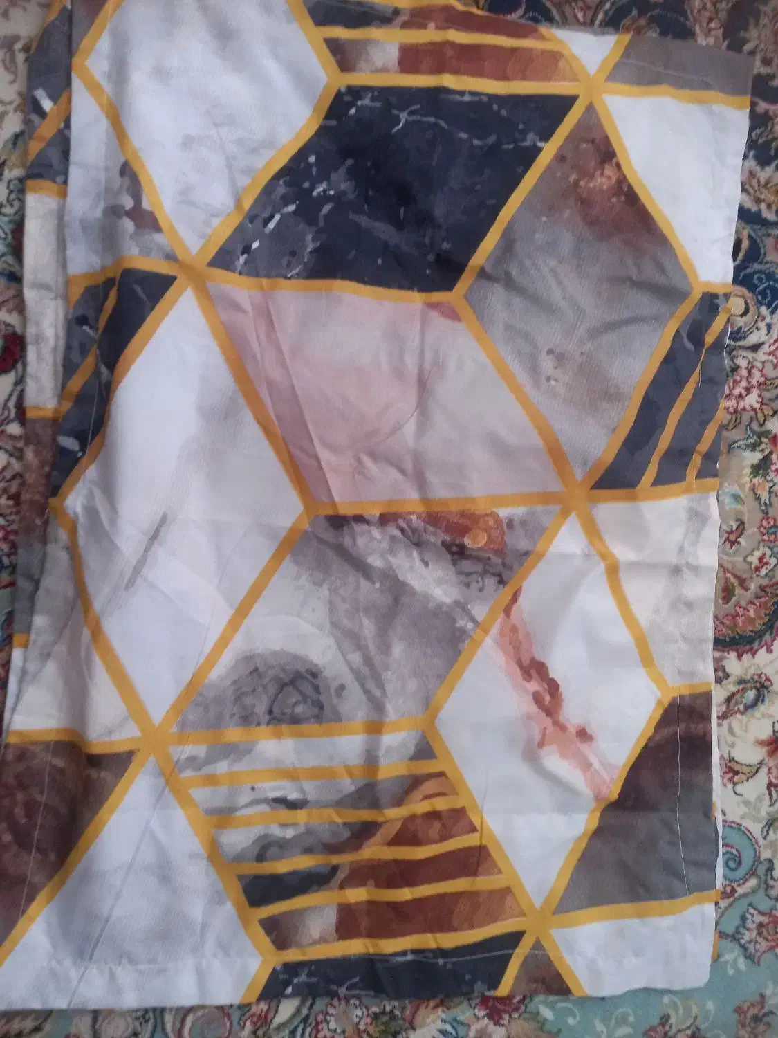 جلدبالش|رختخواب، بالش، پتو|خمینی‌شهر, |دیوار