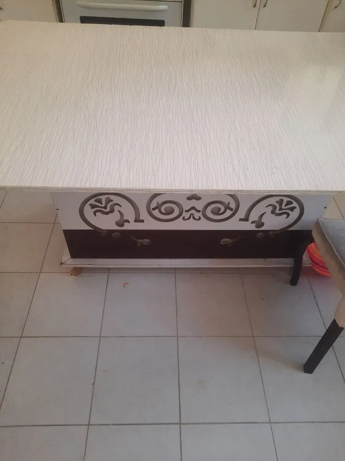 میز بزرگ ناهار خوری|میز و صندلی غذاخوری|شیراز, چوگیاه|دیوار