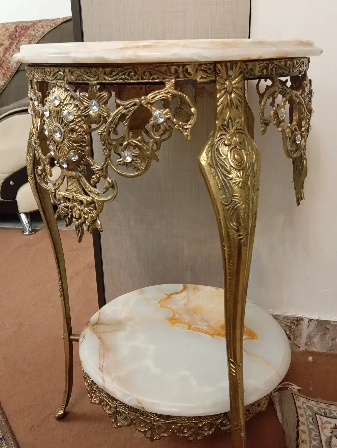 میز گرد برنز|مبلمان خانگی و میز عسلی|میانه, |دیوار