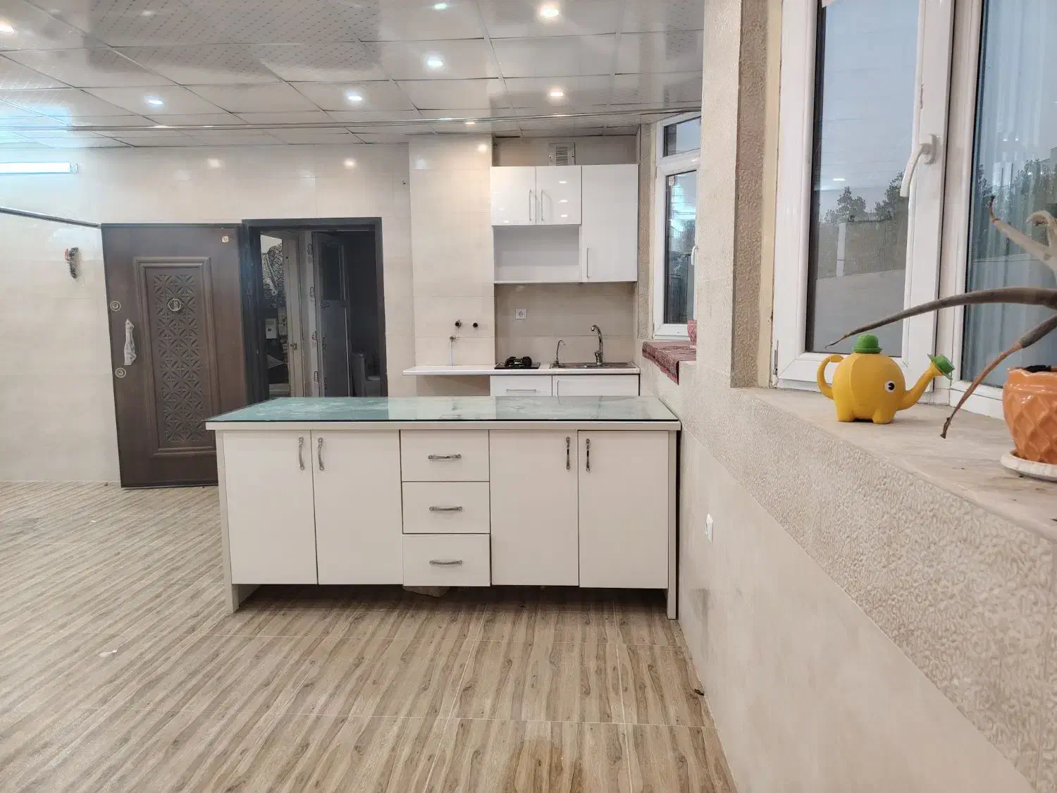 اجاره 20 متری مغازه یا 60 متری دفتر کار|اجارهٔ مغازه و غرفه|قم, پردیسان|دیوار