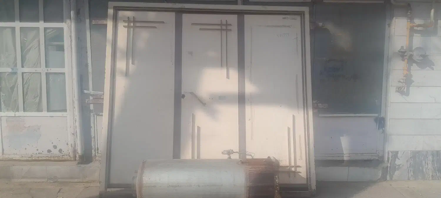 درب حیاطی ماشین رو|مصالح و تجهیزات ساختمان|اراک, |دیوار