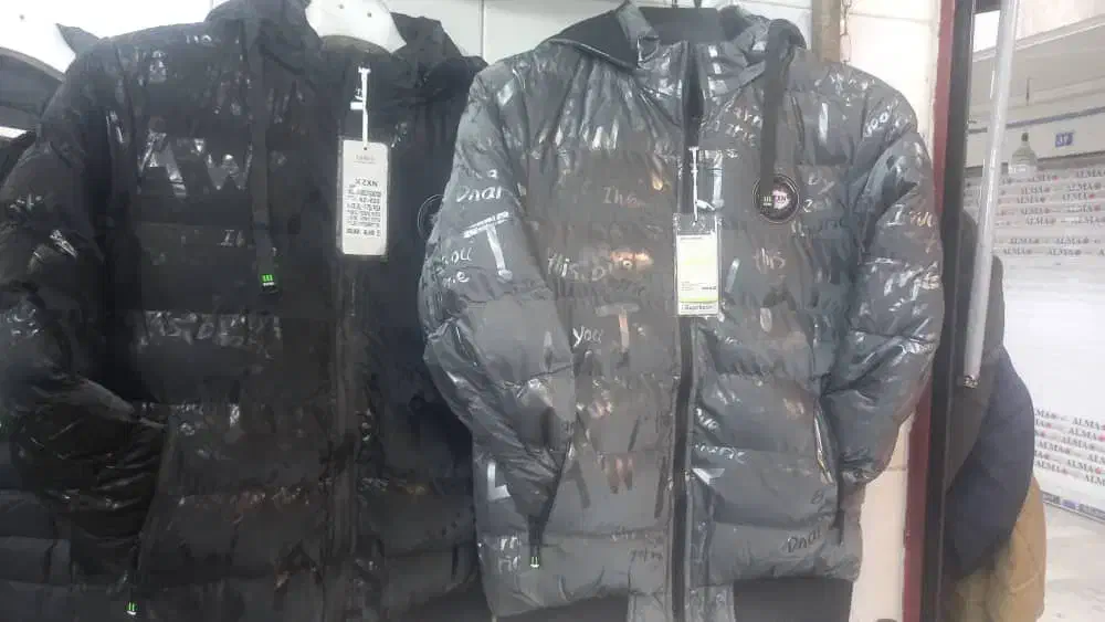 کاپیشن مارک|لباس|کهک, |دیوار