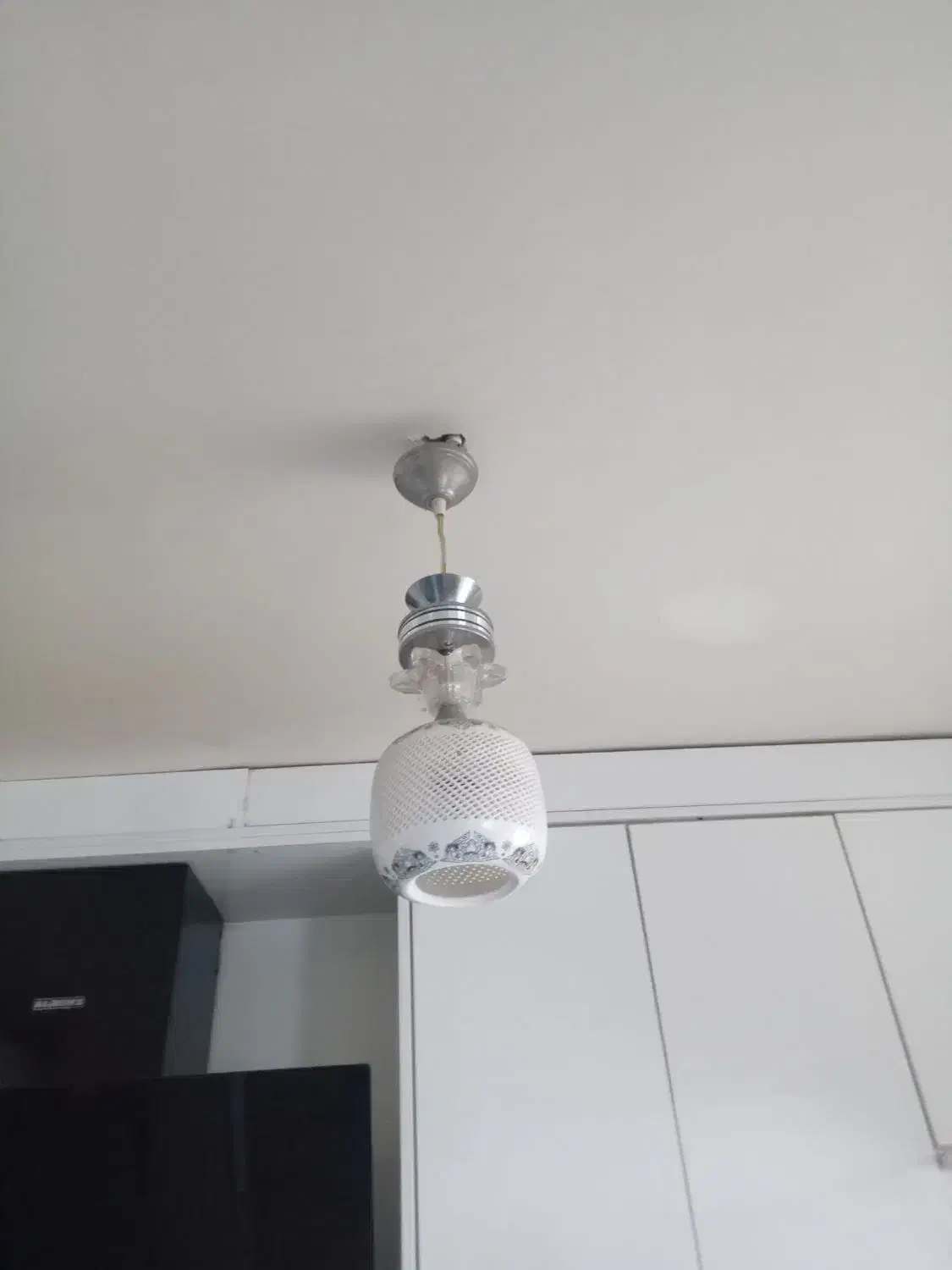 لوستر چینی|لوستر و چراغ آویز|تهران, خواجه نظام الملک|دیوار