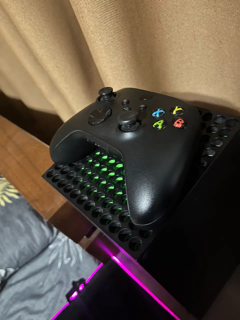 ۲ دسته به شدت تمیز  xbox series x کنسول با بازی|کنسول، بازی ویدئویی و آنلاین|تهران, ستارخان|دیوار