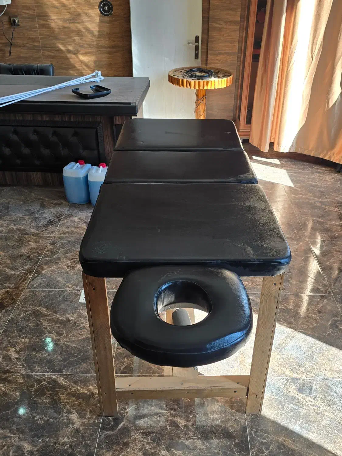 تخت ماساژ|آرایشی، بهداشتی، درمانی|سنندج, |دیوار