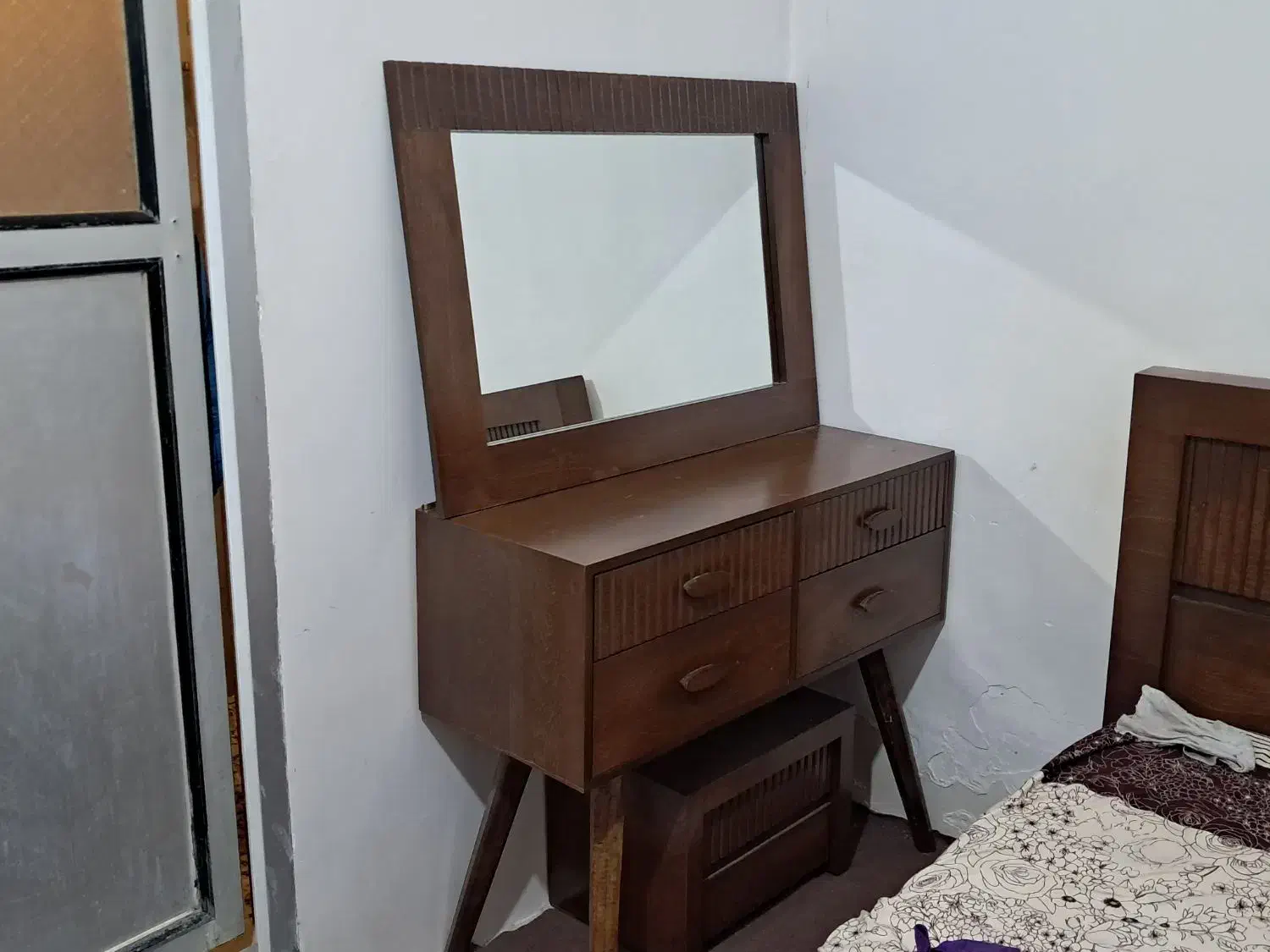 میز آرایشی|تخت و سرویس خواب|بهارستان, |دیوار