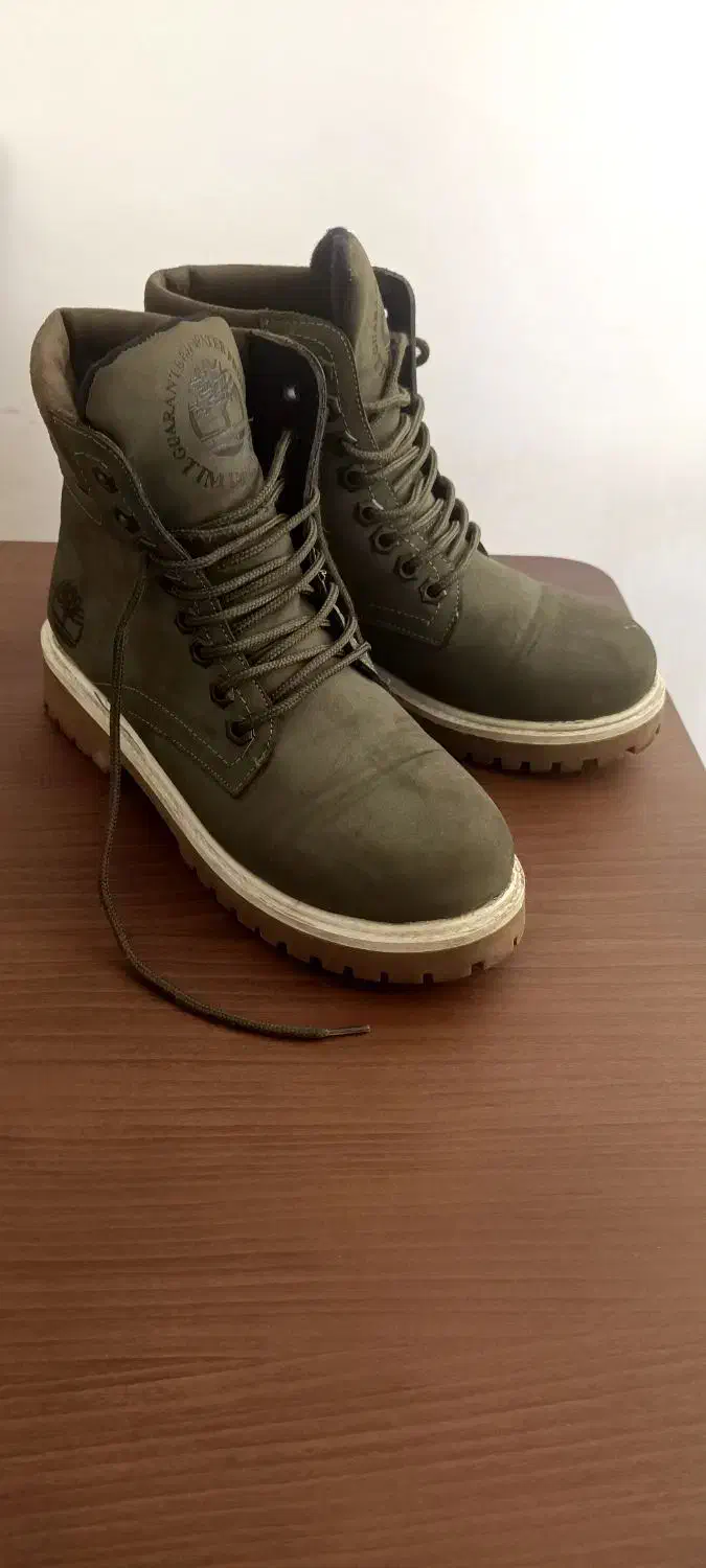 بوت|کیف، کفش، کمربند|فولادشهر, C8|دیوار