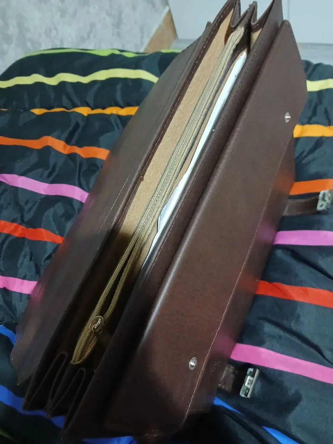 کیف دانشویی.  اداری نو جنس عالی|کیف، کفش، کمربند|رشت, توشیبا|دیوار