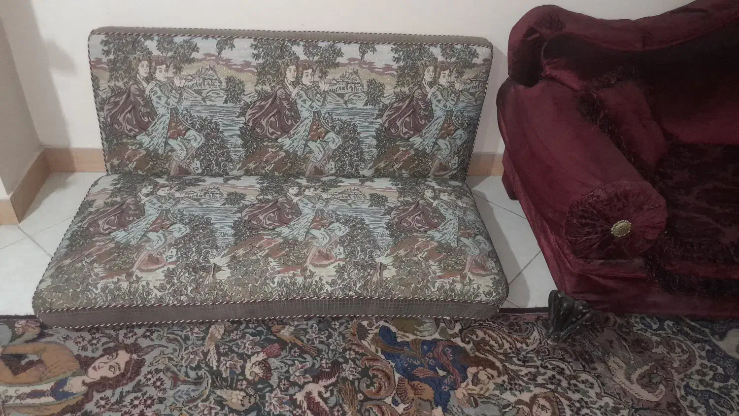 پشتی نو|پشتی|کرج, فاز ۳ گوهردشت|دیوار