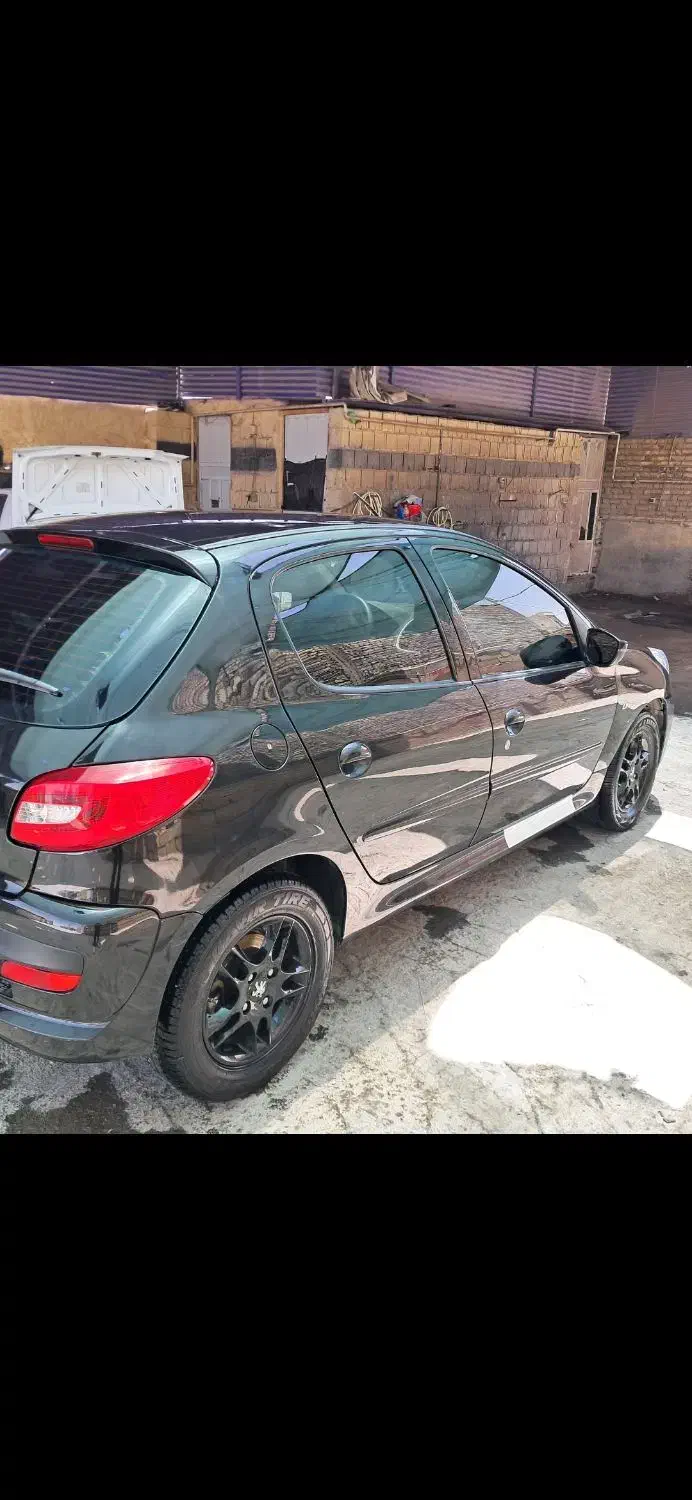 207مشکی معاوضه با 207سفید|خودرو سواری و وانت|شیراز, میرزاکوچک خان|دیوار