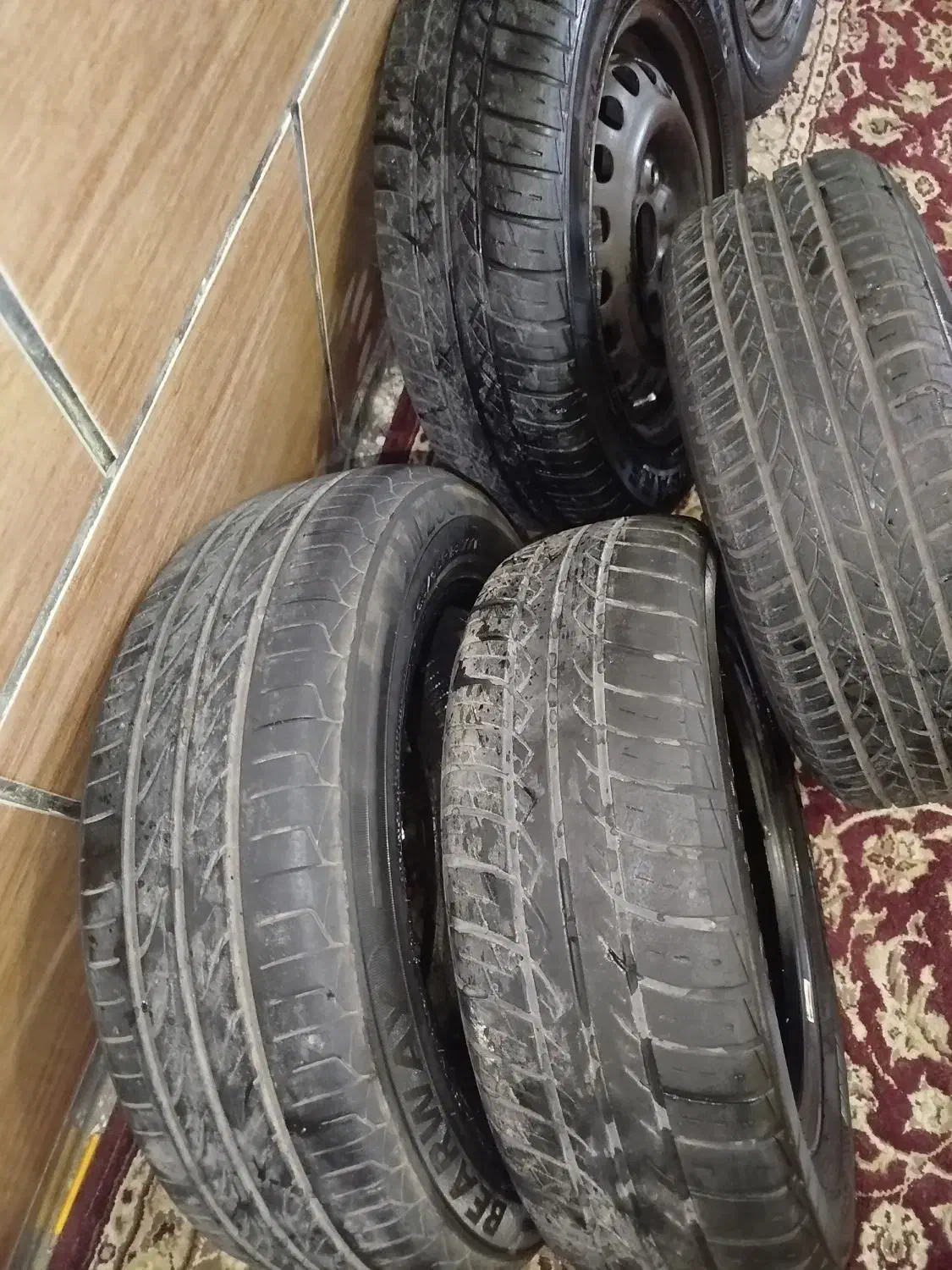 پنج حلقه لاستیک پراید ۹۰درصد|قطعات یدکی و لوازم جانبی|شیراز, سعدیه شمالی|دیوار