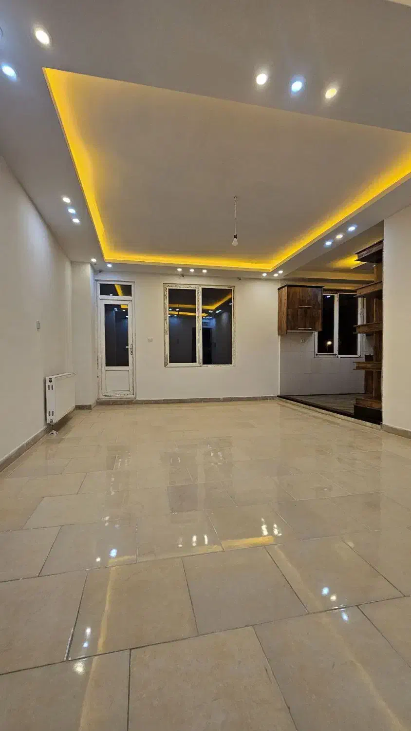 ویودار/قابل رهن/آسانسور/وام تسویه|فروش آپارتمان|هشتگرد, فاز ۷ مهستان|دیوار