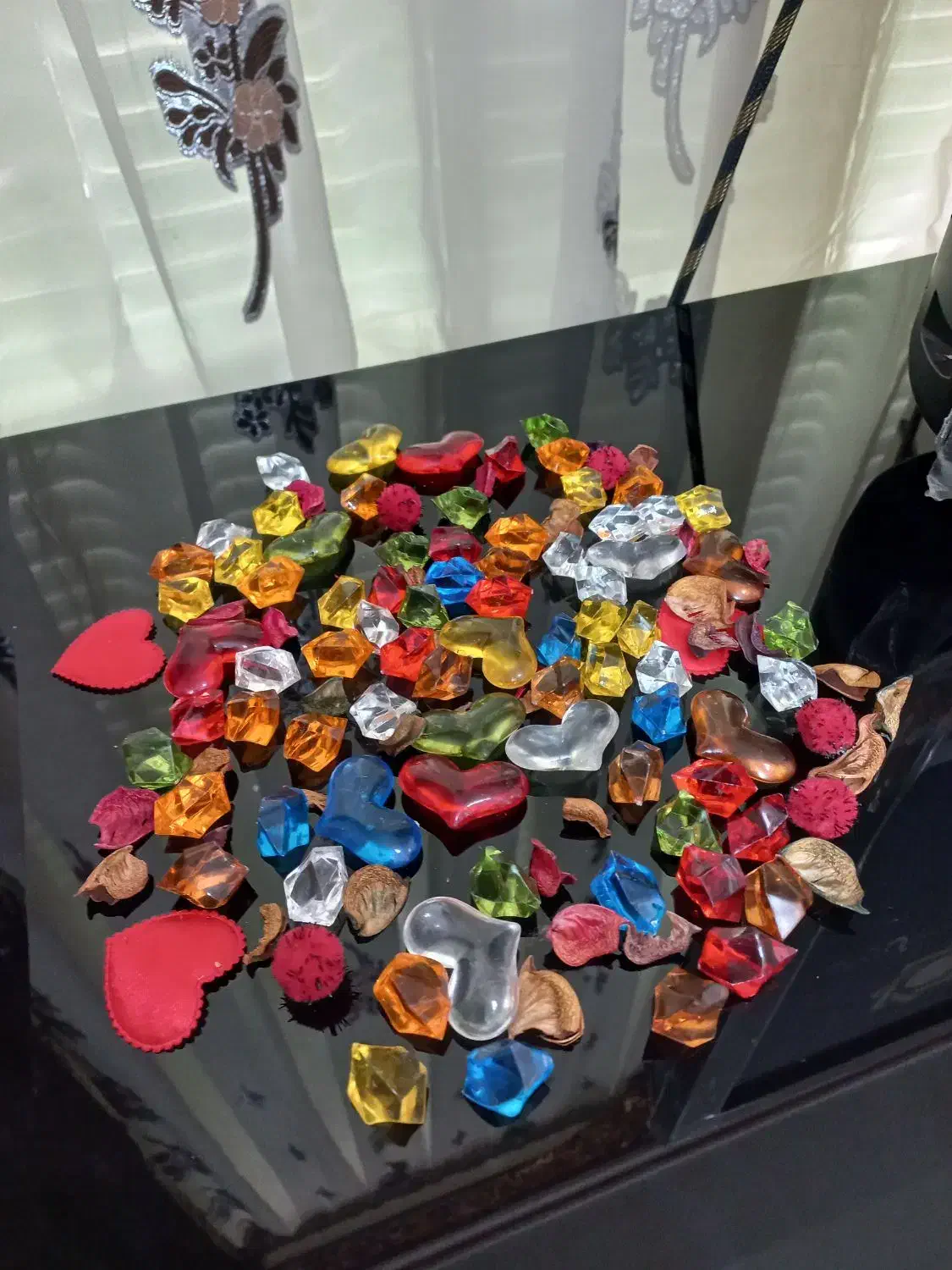 مقداری سنگ رنگی تزیینی نو آکبند|صنایع دستی و سایر لوازم تزئینی|شیراز, سرو|دیوار