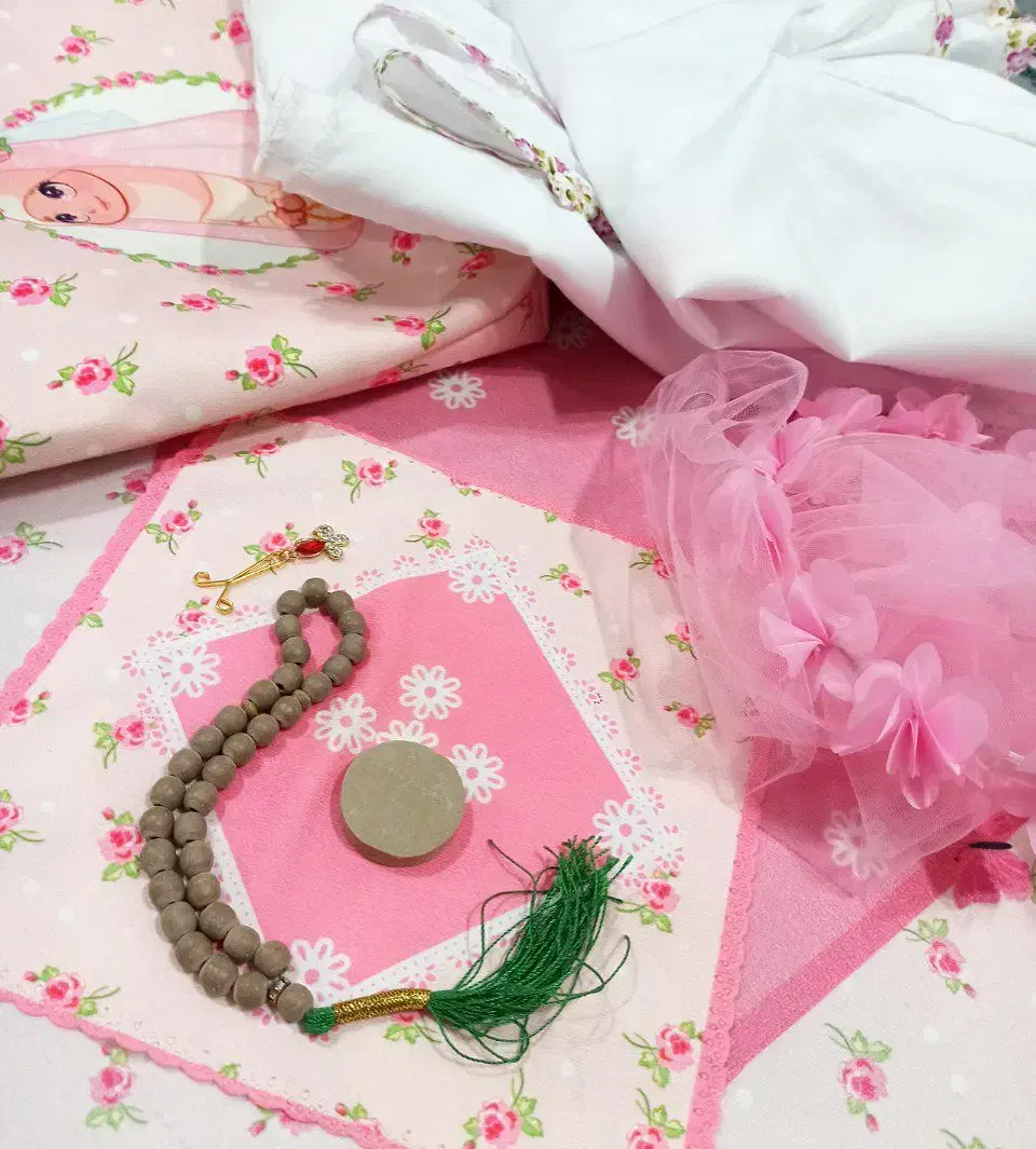 چادر و جانماز جشن تکلیف|لباس|رشت, نظری|دیوار