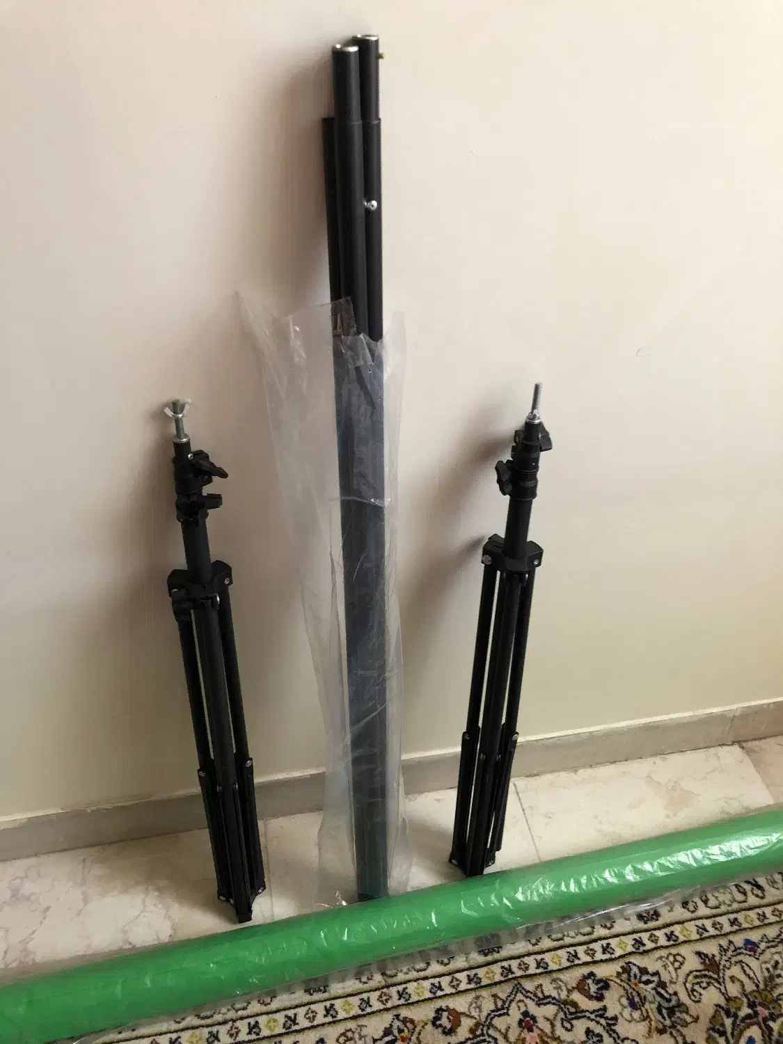 سبز ۵ متری + پایه محکم (کاملاً نو در بسته‌بندی)|دوربین عکاسی و فیلم‌برداری|تهران, قنات‌کوثر|دیوار