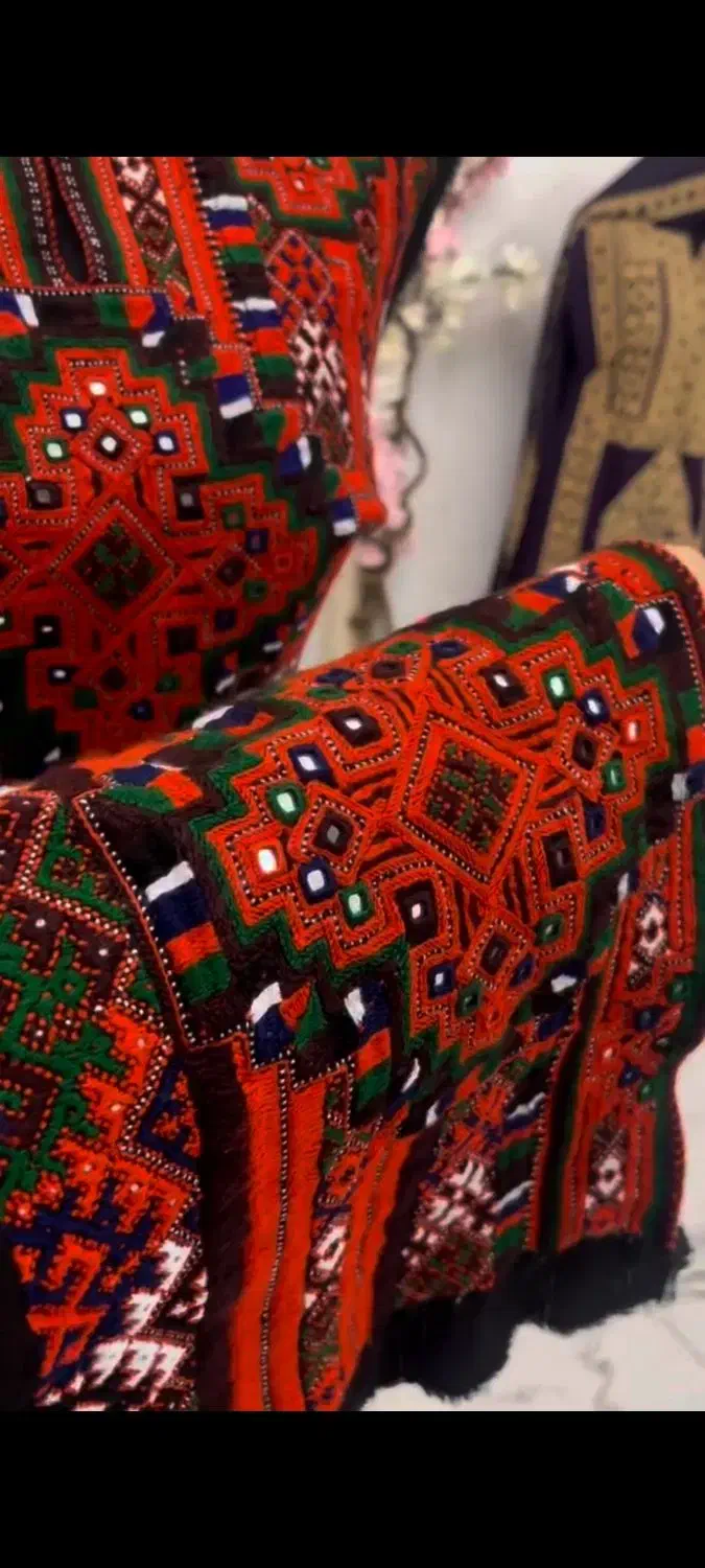 خیاط میخوام گل یرکش بزنه|خدمات پیشه و مهارت|زاهدان, |دیوار