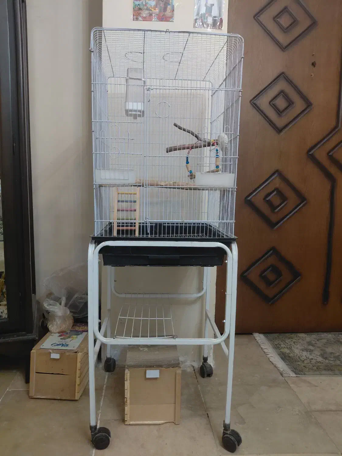 قفس بزرگ کاسکویی سقف باز شو. به همراه پایه|لوازم جانبی حیوانات|تهران, امیریه|دیوار