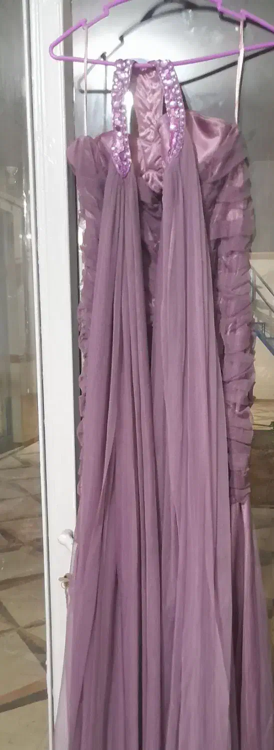 لباس مجلسی|لباس|فولادشهر, فولادشهر|دیوار