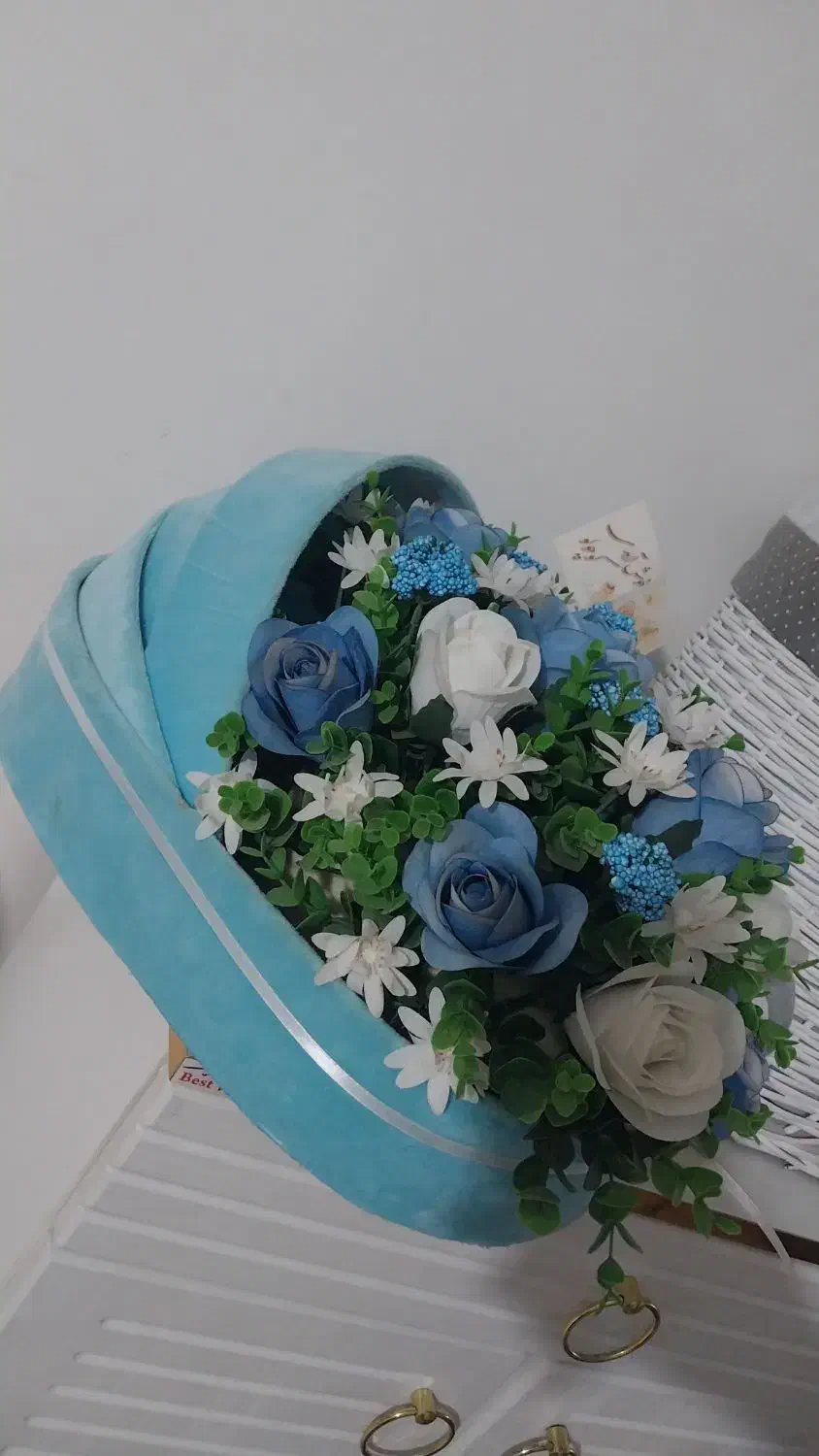 دسته گل عروس. باکس گل و باکس گل بچه پسرانه|گل مصنوعی|ارومیه, |دیوار