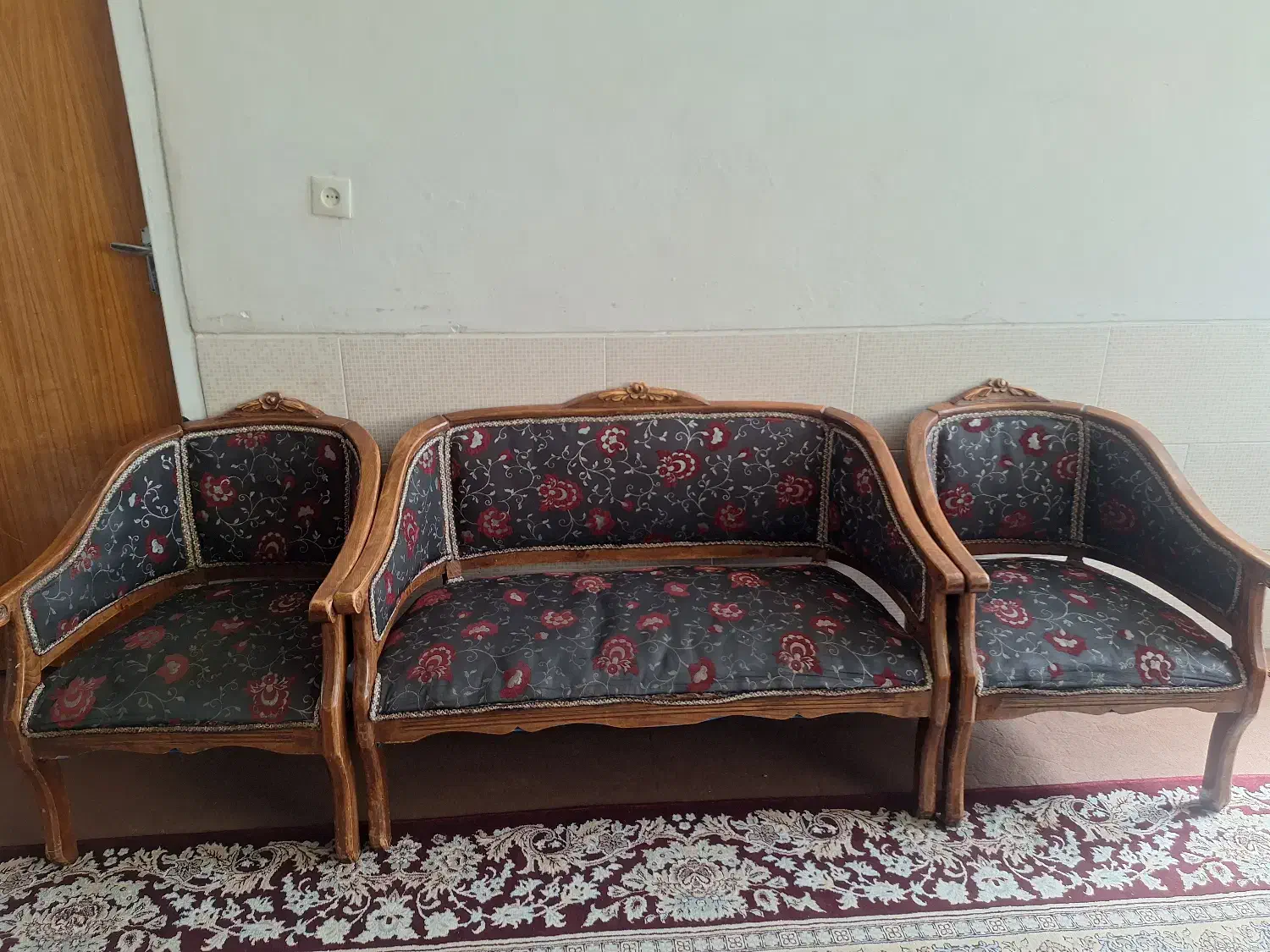 مبل هشت نفره|مبلمان خانگی و میز عسلی|شیراز, پشم شیشه|دیوار