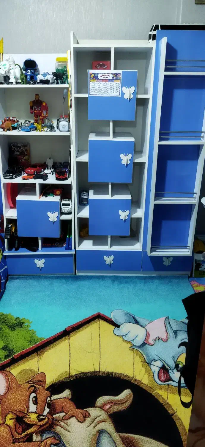 ست میز تحریر و صندلی وکمد وویترین وتخت|تخت و صندلی بچه|رودسر, |دیوار