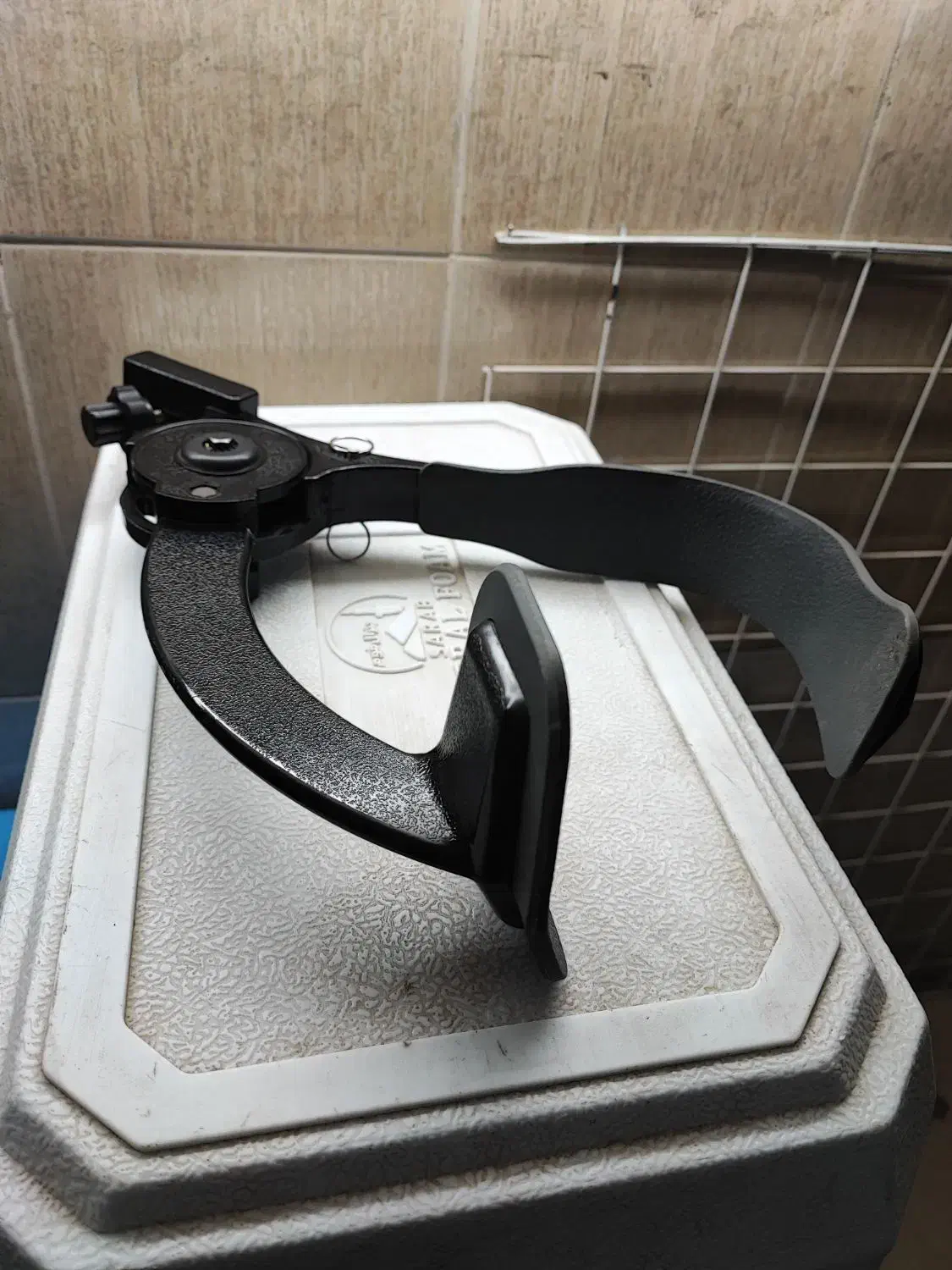 شولدر دوربین|دوربین عکاسی و فیلم‌برداری|همدان, |دیوار