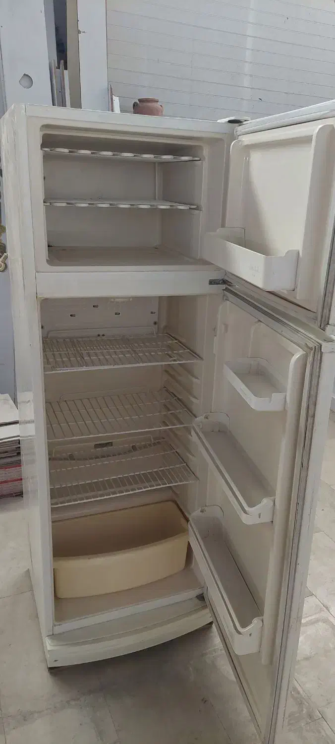 یخچال فریزر|یخچال و فریزر|بروجرد, |دیوار