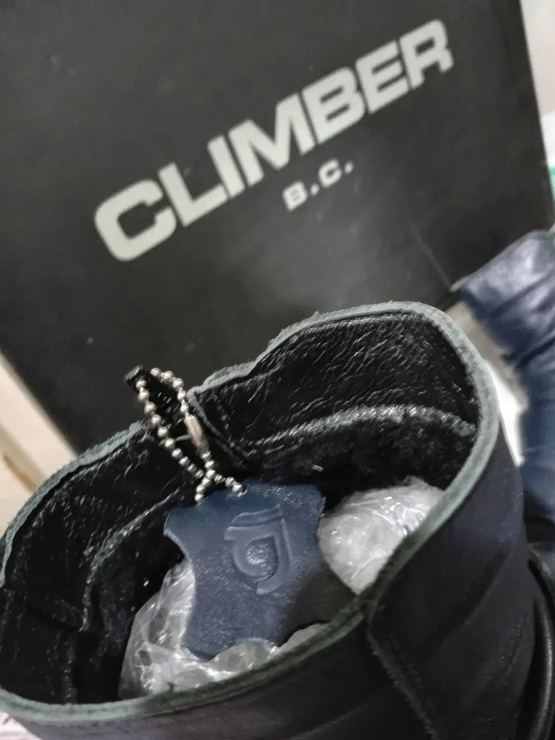 نیم بوت خارجی چرم داخل خزدار گژوال سایز ۴۲|کیف، کفش، کمربند|تهران, امام زاده عبدالله|دیوار