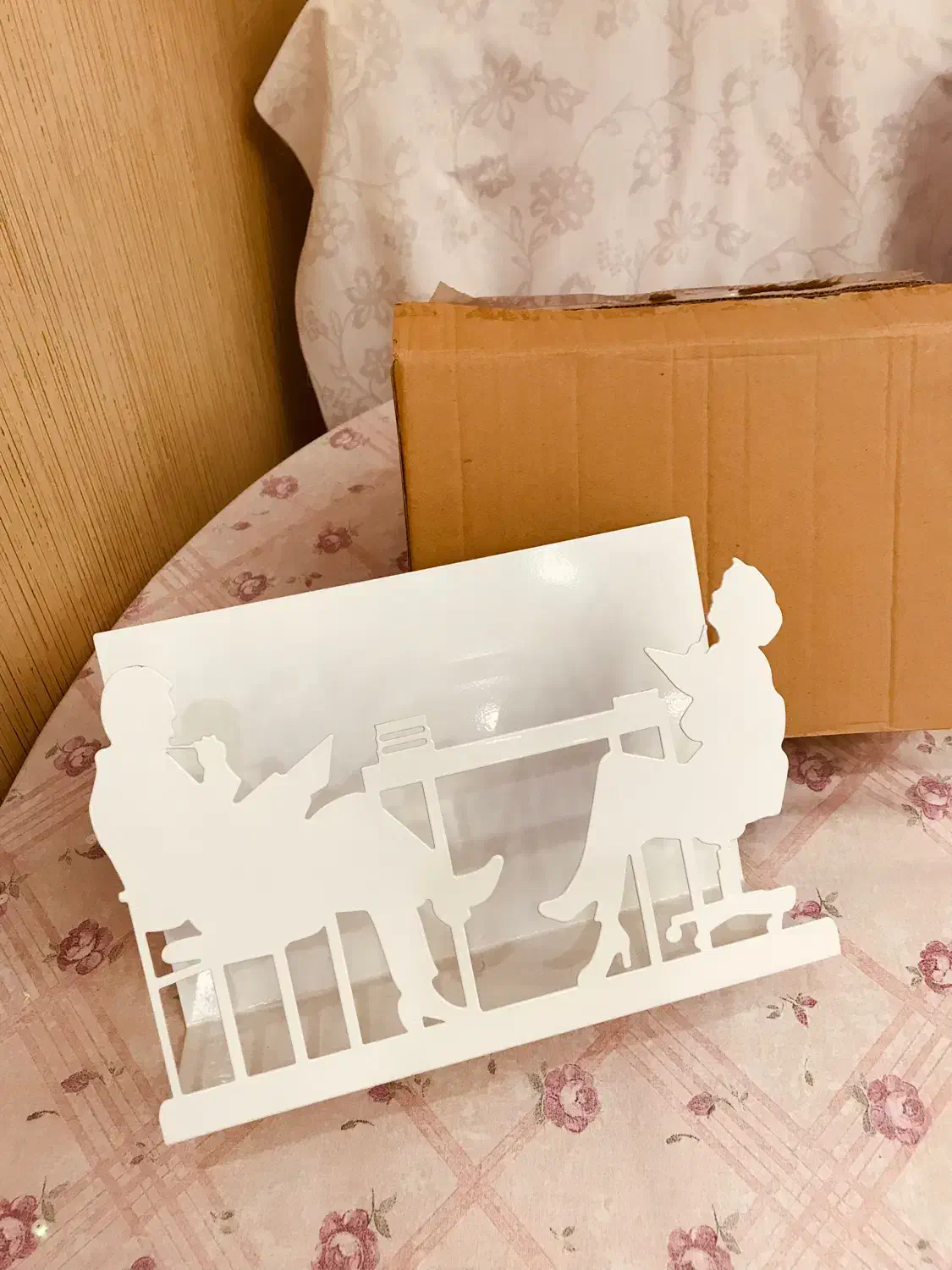 جای مجله و روزنامه ایکیا بدنه فلزی نوی نو|صنایع دستی و سایر لوازم تزئینی|تهران, ونک|دیوار