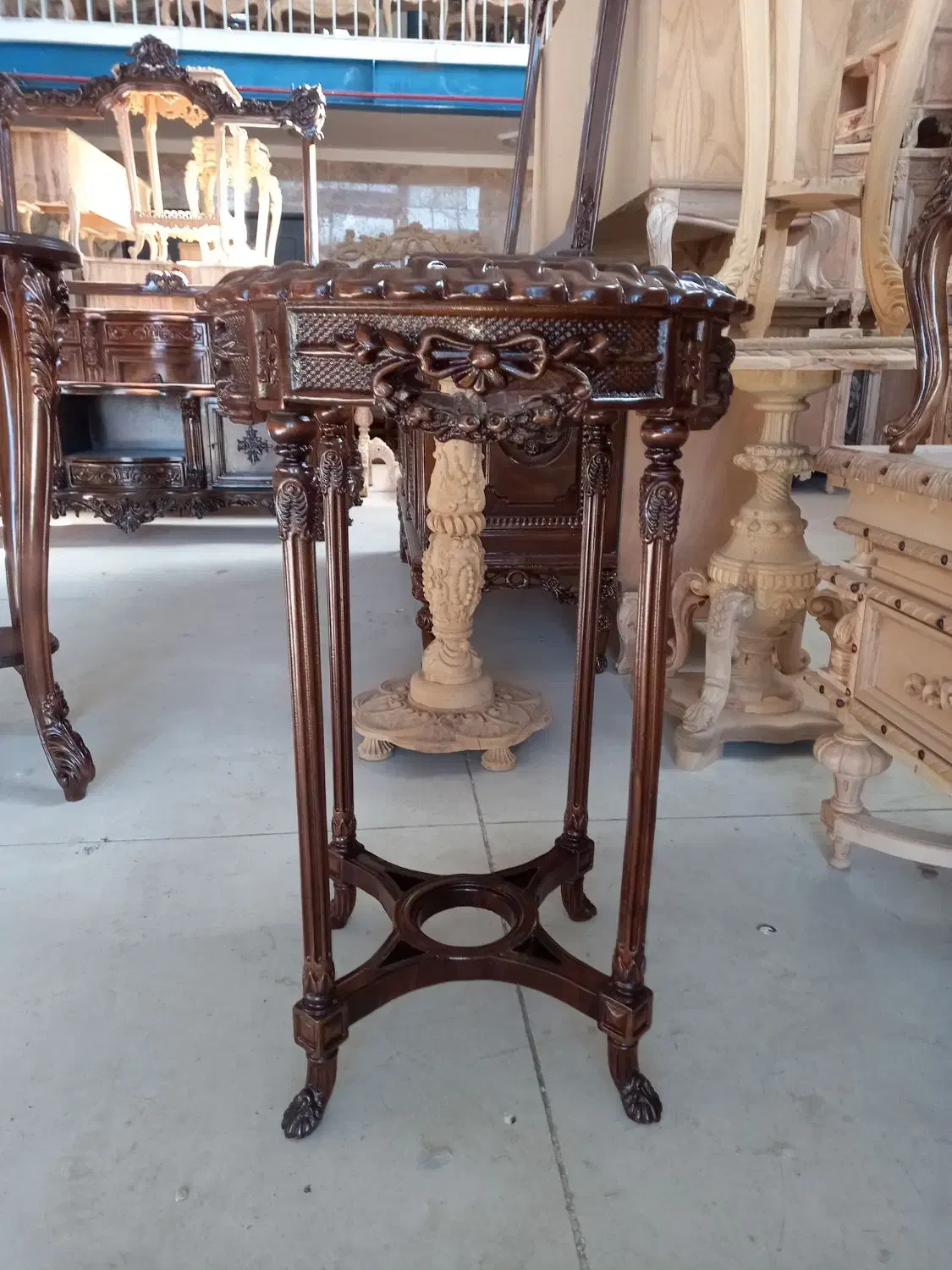 میز کنار سالنی نفس|مبلمان خانگی و میز عسلی|تبریز, |دیوار