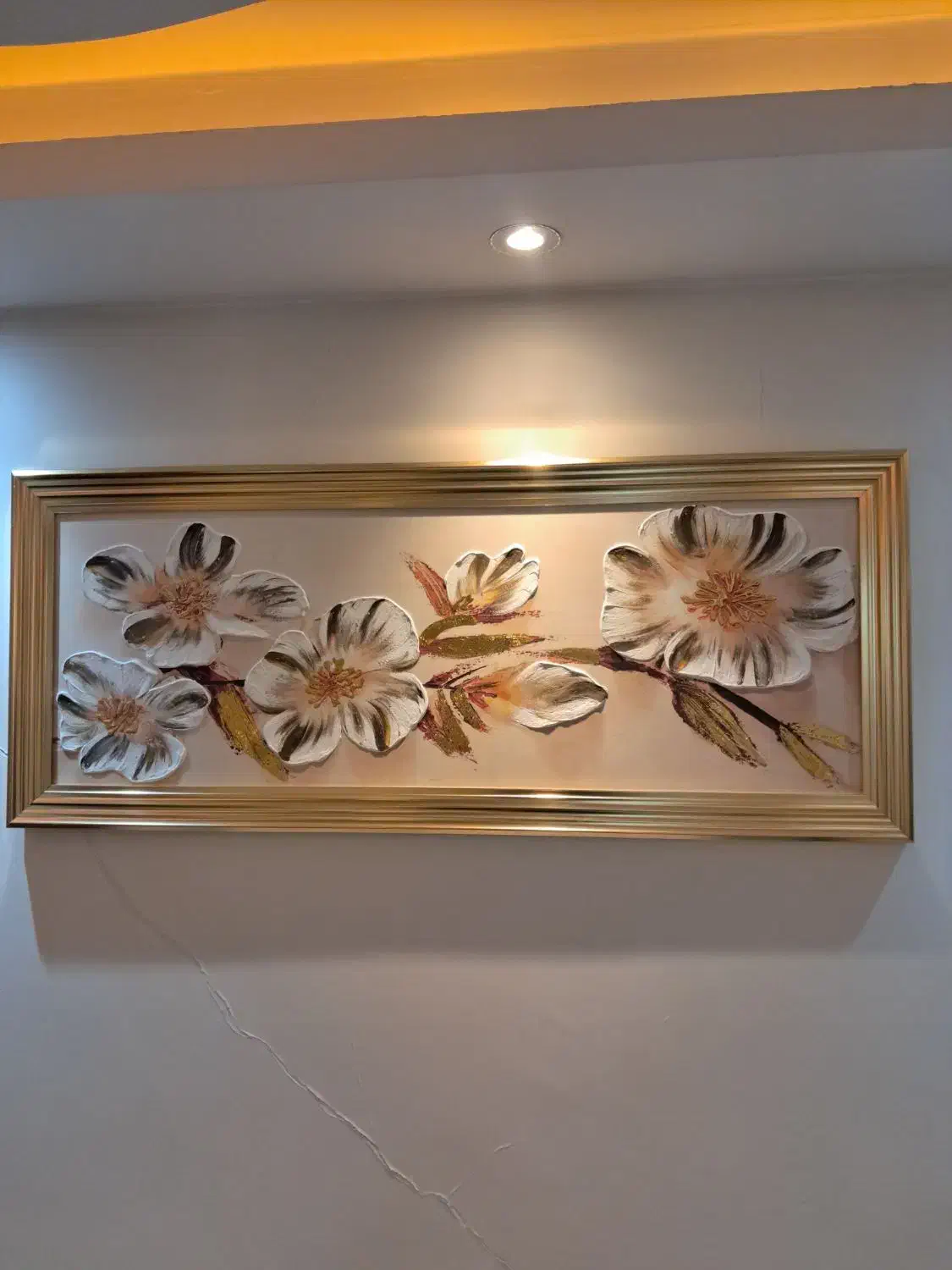 تابلو طرح برجسته قاب طلایی در حد نو|تابلو، نقاشی، عکس|تهران, افسریه جنوبی|دیوار