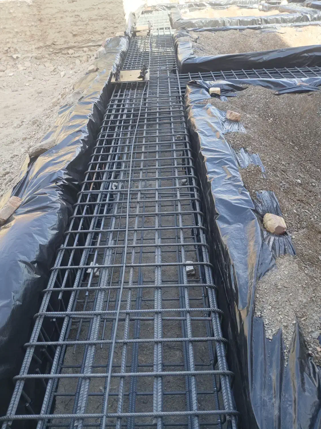 گروه آرماتوربندی وبتن ریزی حدادی|خدمات پیشه و مهارت|زهک, |دیوار