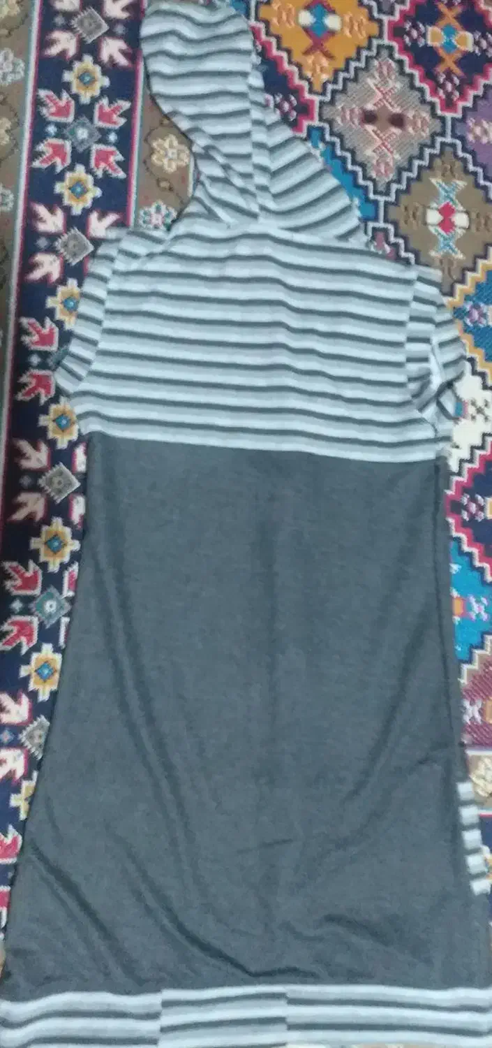 جلیقه بلند طوسی با جیب راه راه و کلاه فروش فوری|لباس|پیر بکران, |دیوار