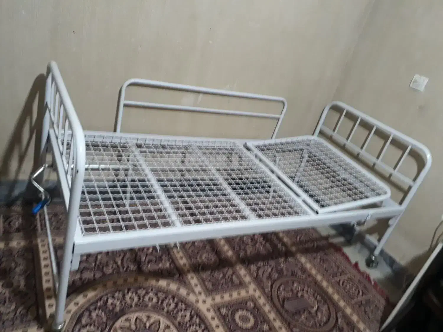 تخت و تشک مواج سلولی کاملا نو بدون استفاده|پزشکی|خرم‌آباد, |دیوار
