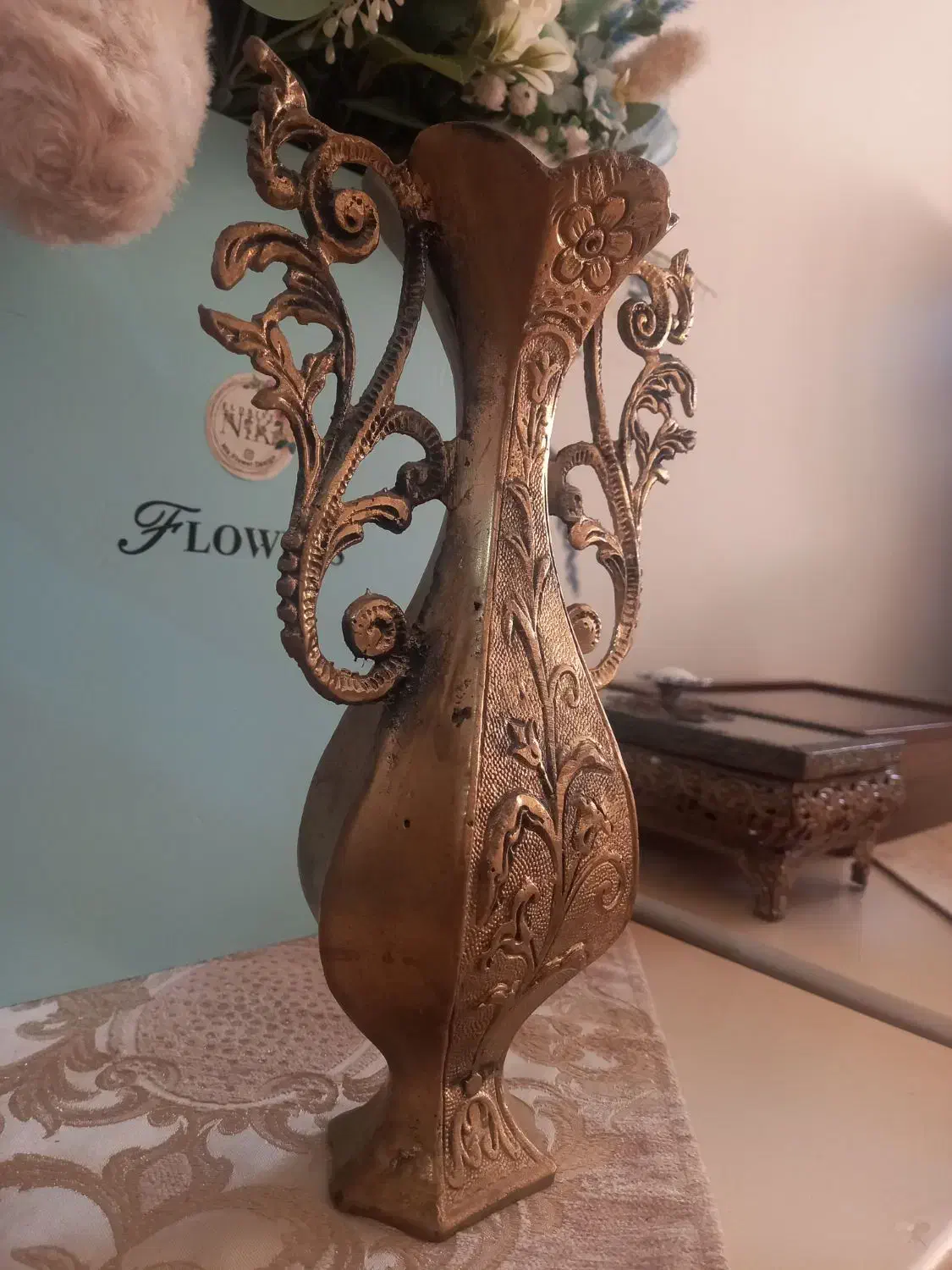 گلدان کوچیک برنز|کلکسیون اشیاء عتیقه|ماهدشت, |دیوار