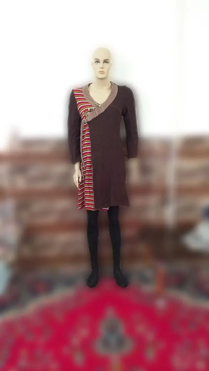 پالتوخارجی|لباس|ایلام, |دیوار