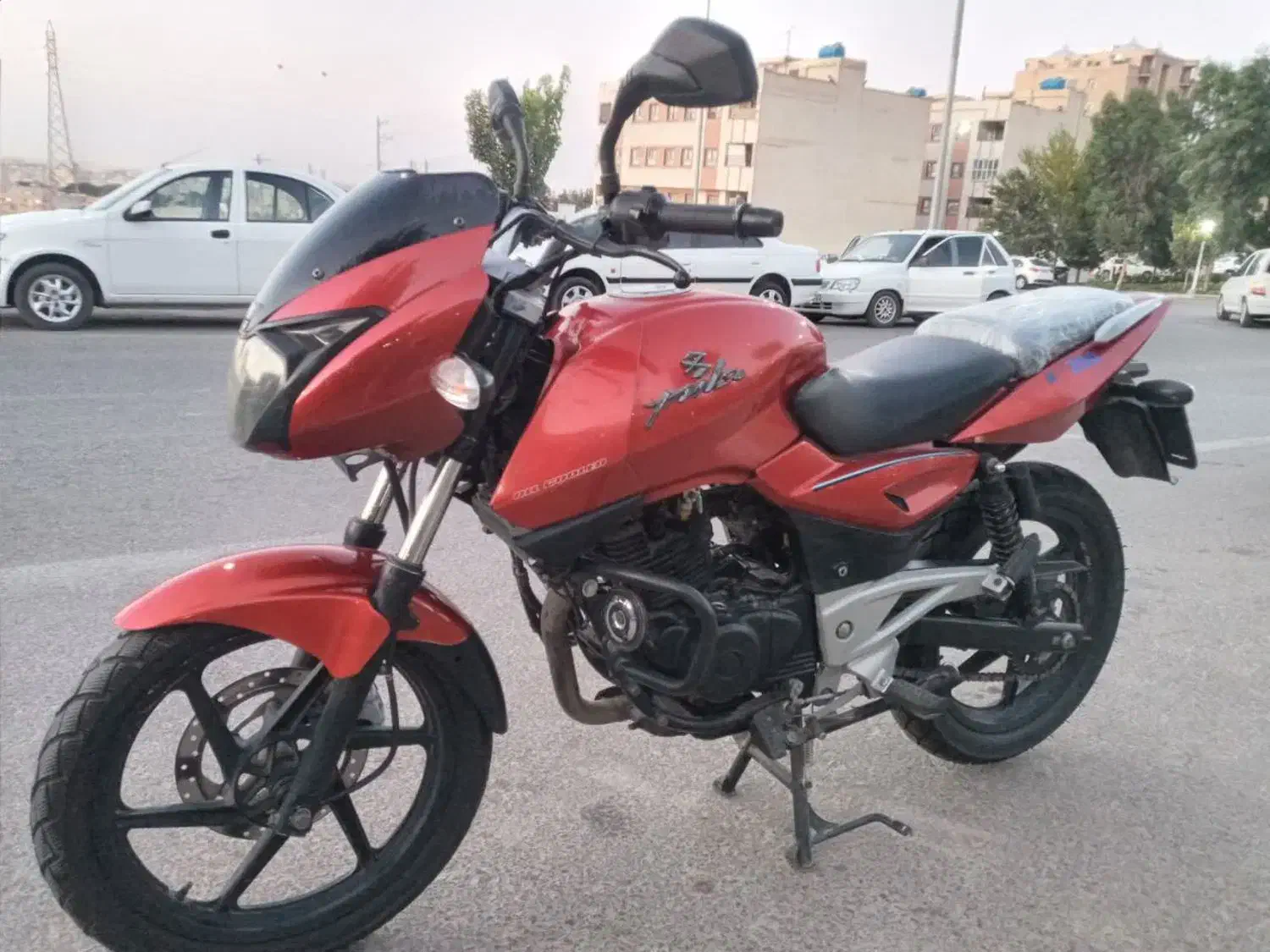 موتور پالس ۲۰۰ - مدل ۹۲|موتورسیکلت|قم, بنیاد|دیوار