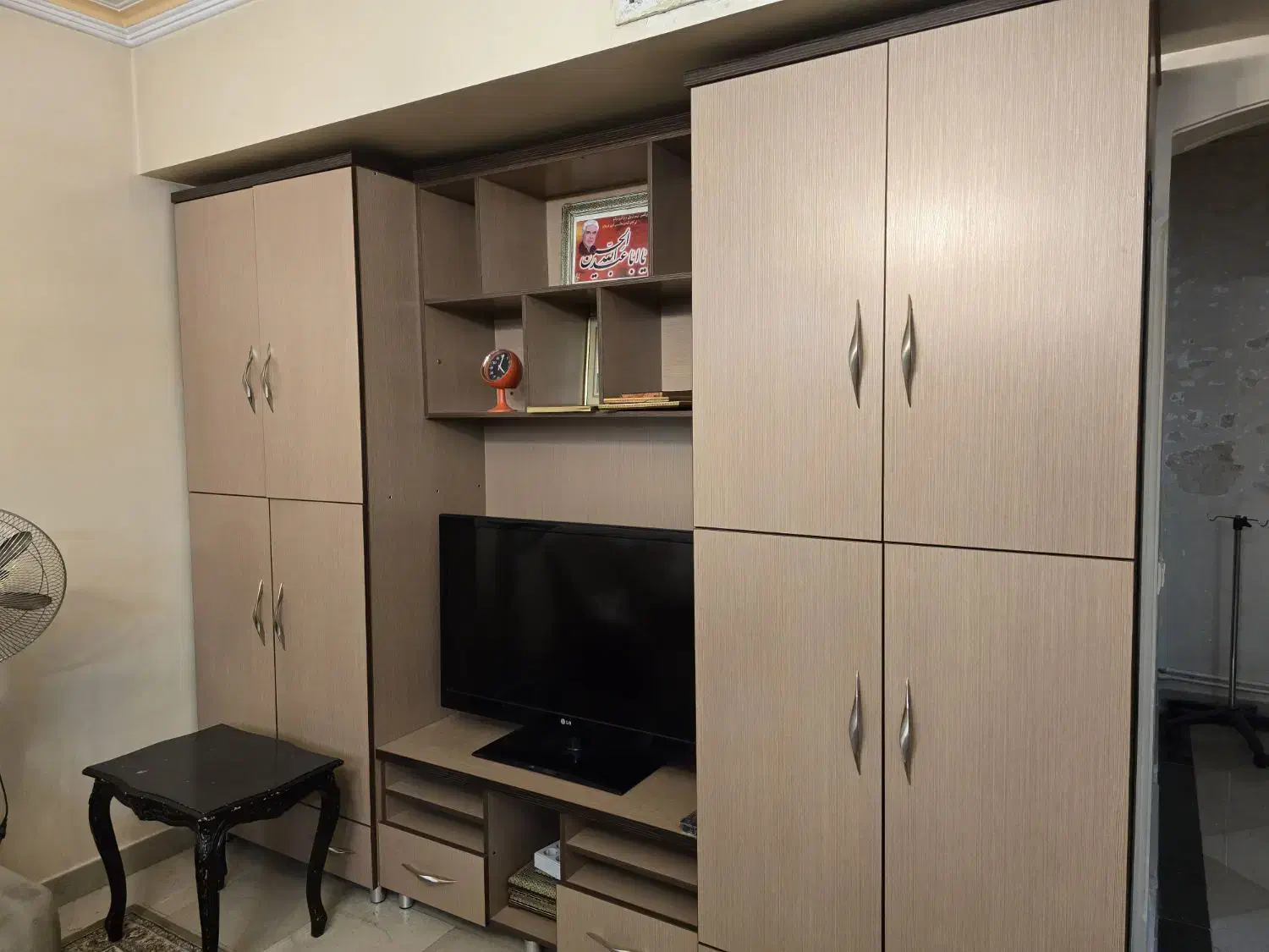 کمد دیواری دارای جای تلویزیون|جاکفشی، کمد، دراور|ری, شهادت|دیوار