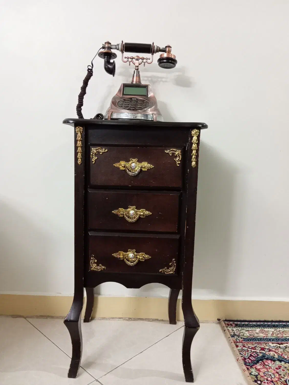 میز تلفن|میز تلفن|اراک, |دیوار